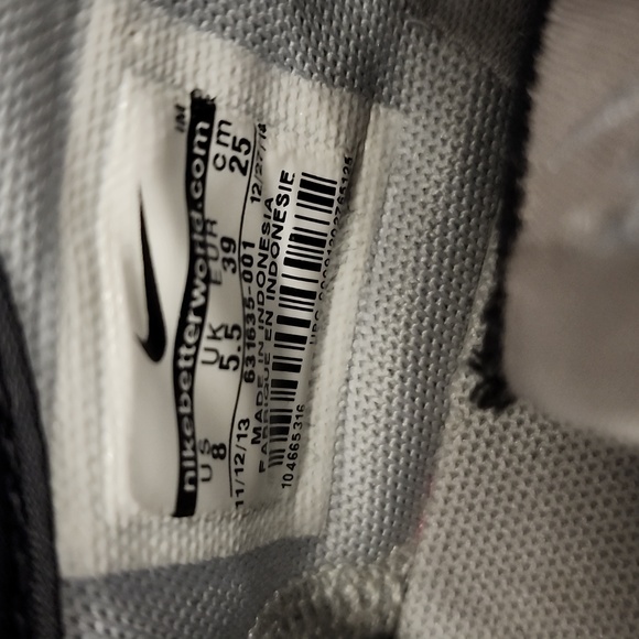 Nike canvas sneakers - Picture 3 of 3